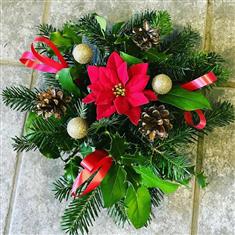 Christmas Graveside Posy